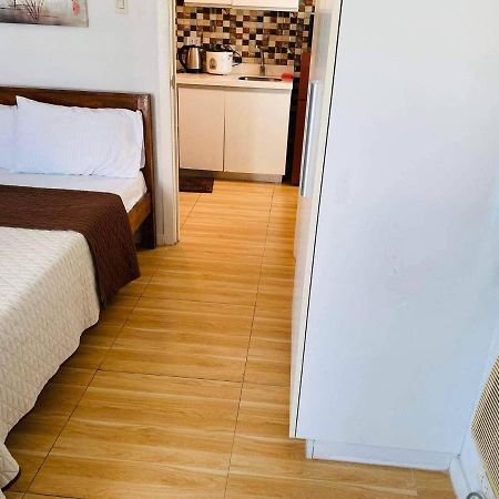 Azure C2 Balcony Wifi Near Mall Airport Multiple Units Paranaque City Екстер'єр фото